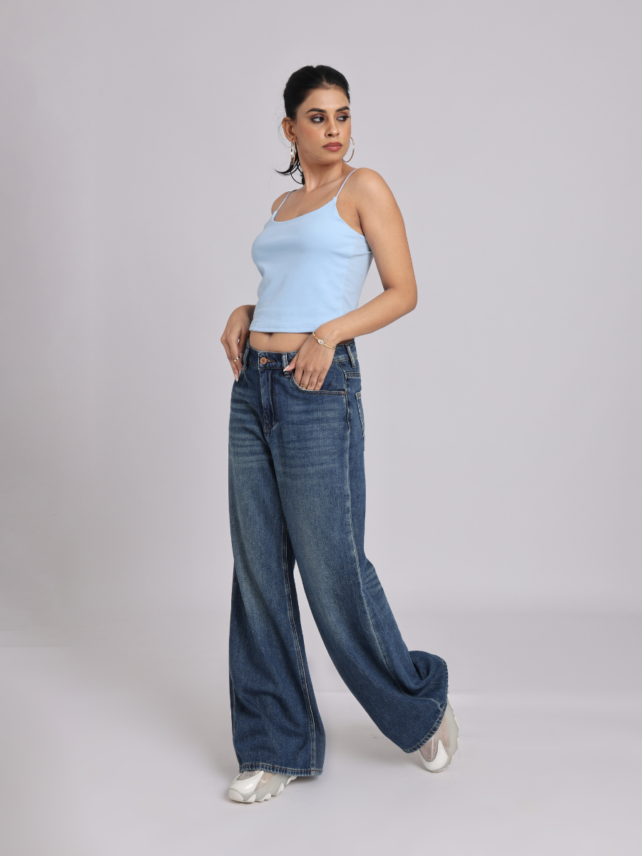 Essential Spaghetti Crop Top – Blue